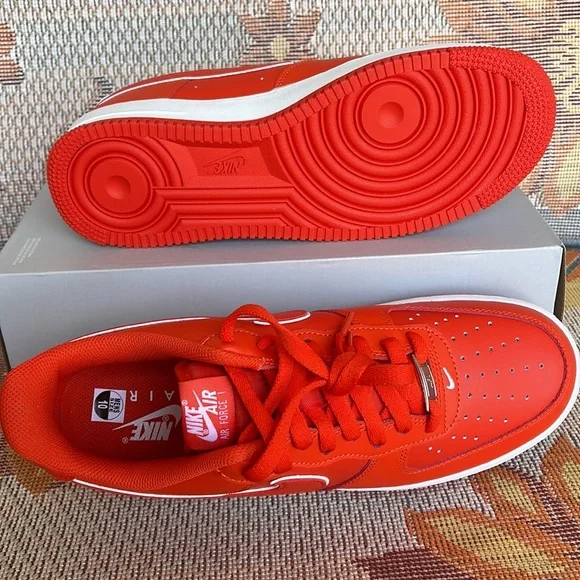 Nike Air Force 1 '07
WMNS Shoes
Picante Red/White/Picante Red
Style DV0788-600 - Picture 3 of 16
